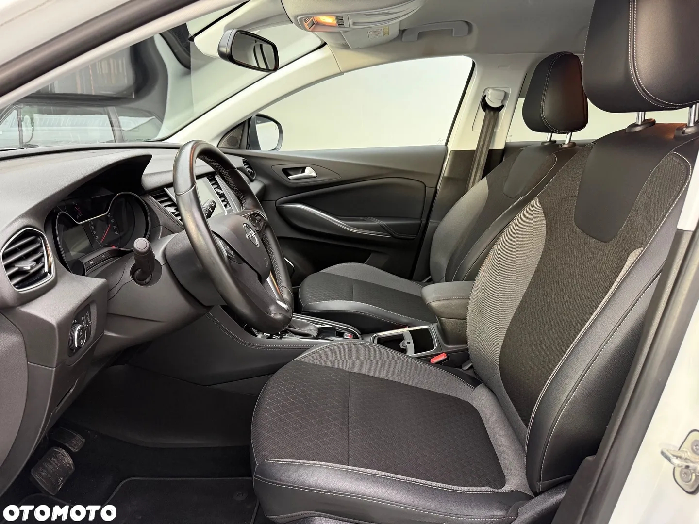Opel Grandland X 1.2 T Innovation S&S - 23