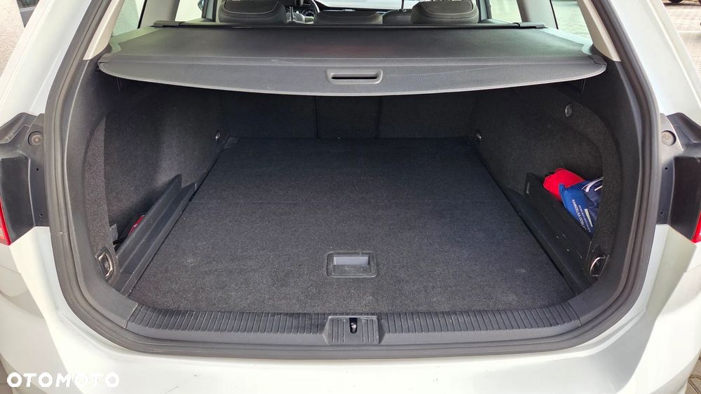Volkswagen Passat 1.5 TSI EVO Elegance DSG - 24