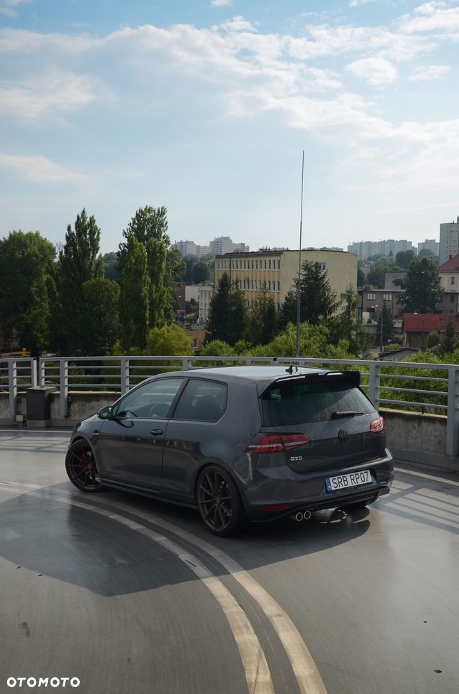 Volkswagen Golf 2.0 TDI BMT GTD - 13