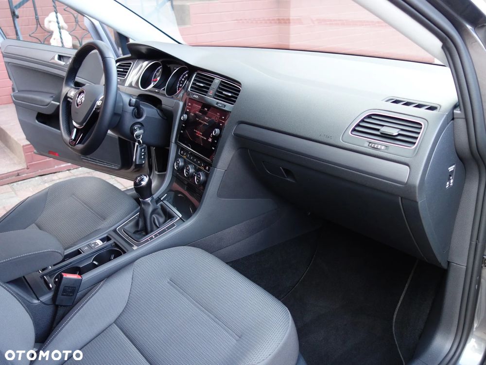 Volkswagen Golf 1.5 TSI ACT OPF Comfortline - 17