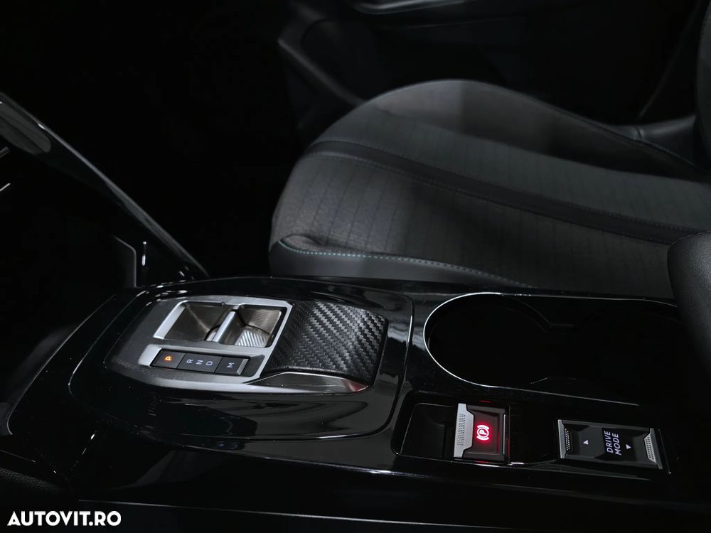 Peugeot 2008 PureTech 130 EAT8 Allure - 24