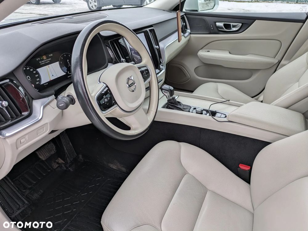 Volvo V60 T5 Geartronic Momentum Pro - 4