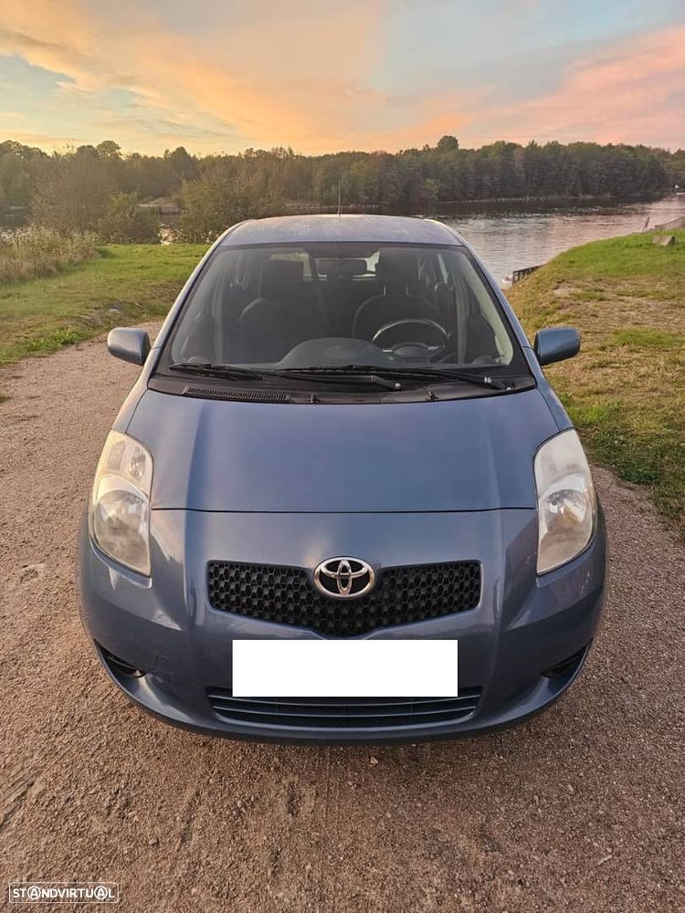 Toyota Yaris 1.4 D-4D Sol - 2