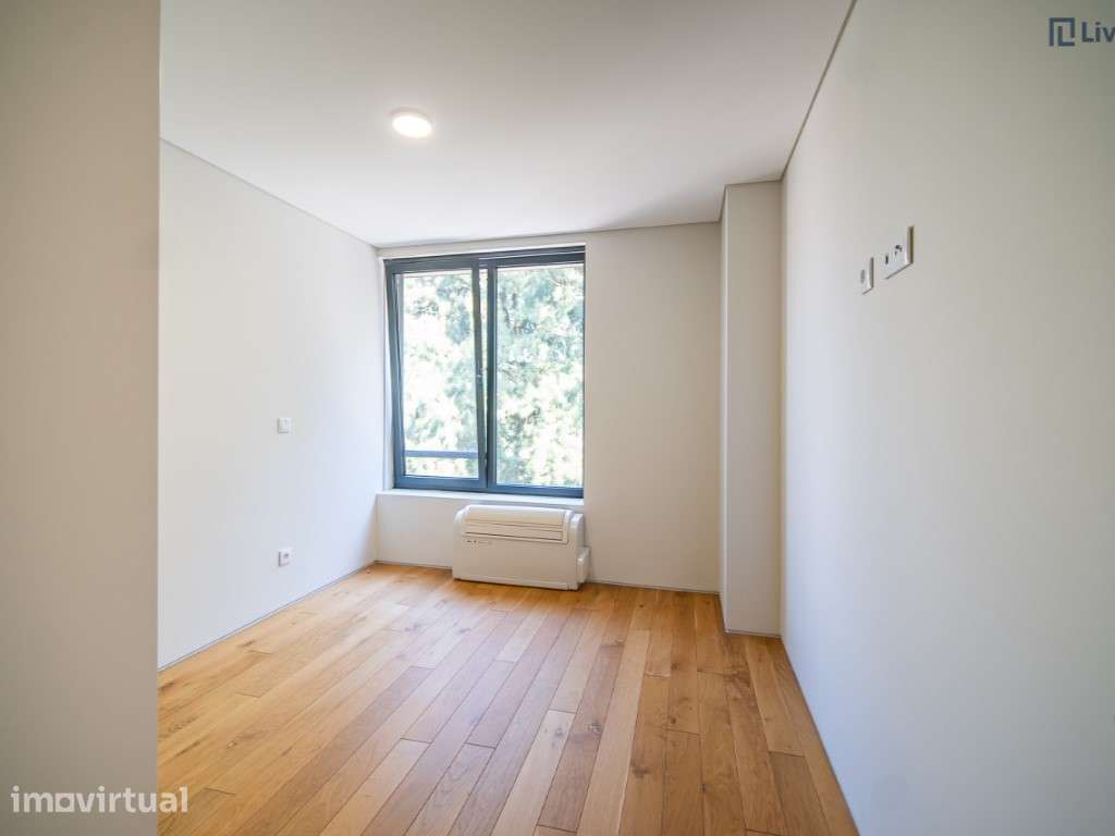 Apartamento T2 na Rua Duque de Loulé - Grande imagem: 4/14