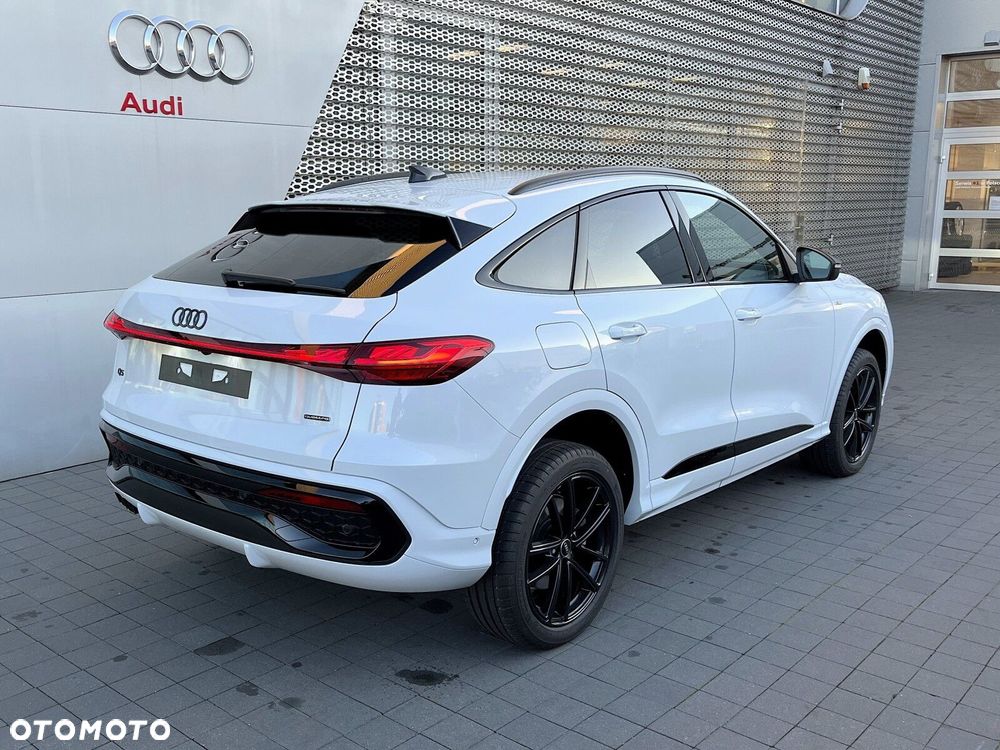 Audi Q5 Sportback - 30