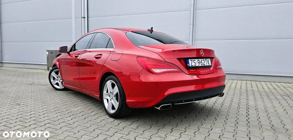 Mercedes-Benz CLA 250 4Matic 7G-DCT UrbanStyle Edition - 3