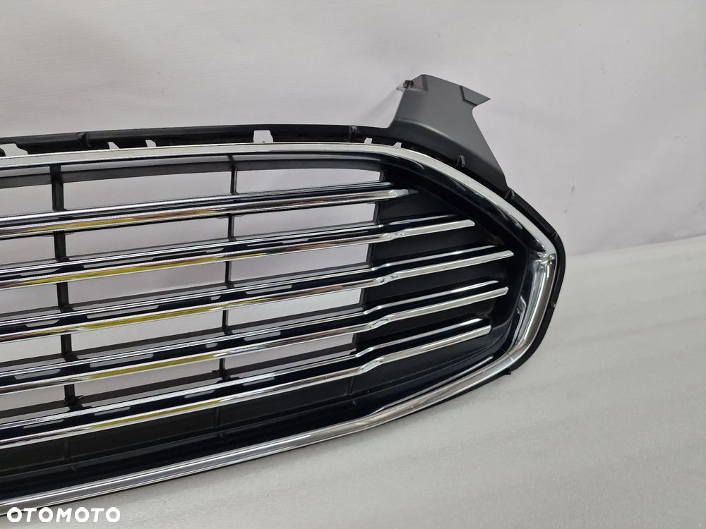 FORD MONDEO MK5 14- ATRAPA / GRILL / KRATKA ŚRODKOWA ZDERZAKA PRZEDNIEGO PRZÓD , NR DS73-8150-J , NR AUKCJI KR87 - 6