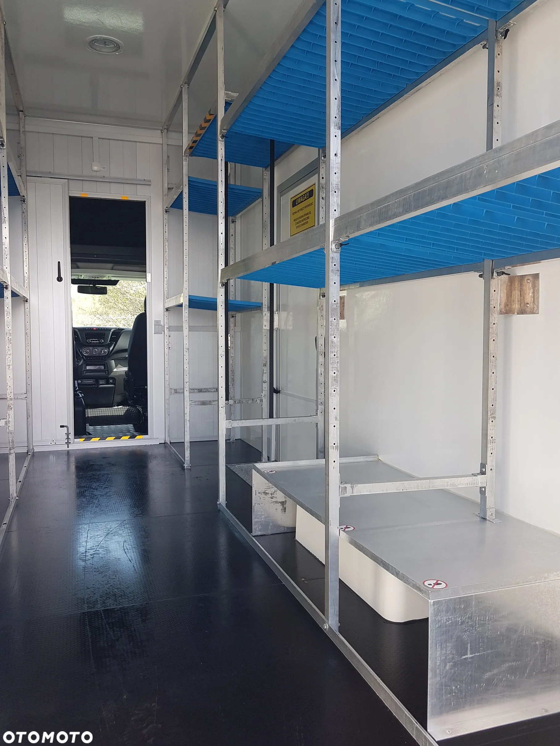 Iveco DAILY KONTENER NISKOPODŁOGOWY 4,43x2,23x2,42 SKLEP KAMPER FOODTRUCK BAR KLIMA KONIOWÓZ - 19