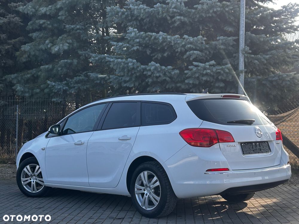Opel Astra 1.4 Turbo Automatik - 10