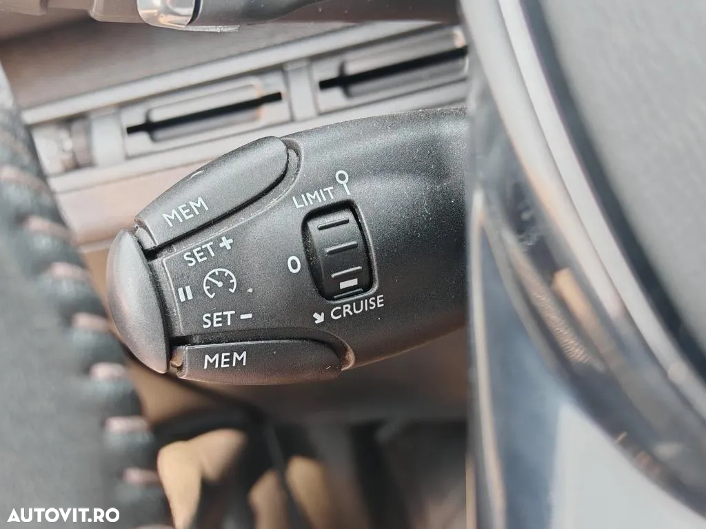 Peugeot 3008 1.5 BlueHDI S&S EAT8 Active - 27
