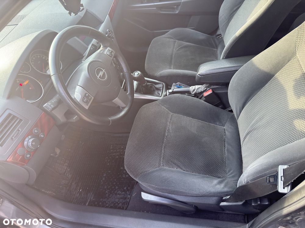 Opel Astra 1.7 CDTI Cosmo - 9