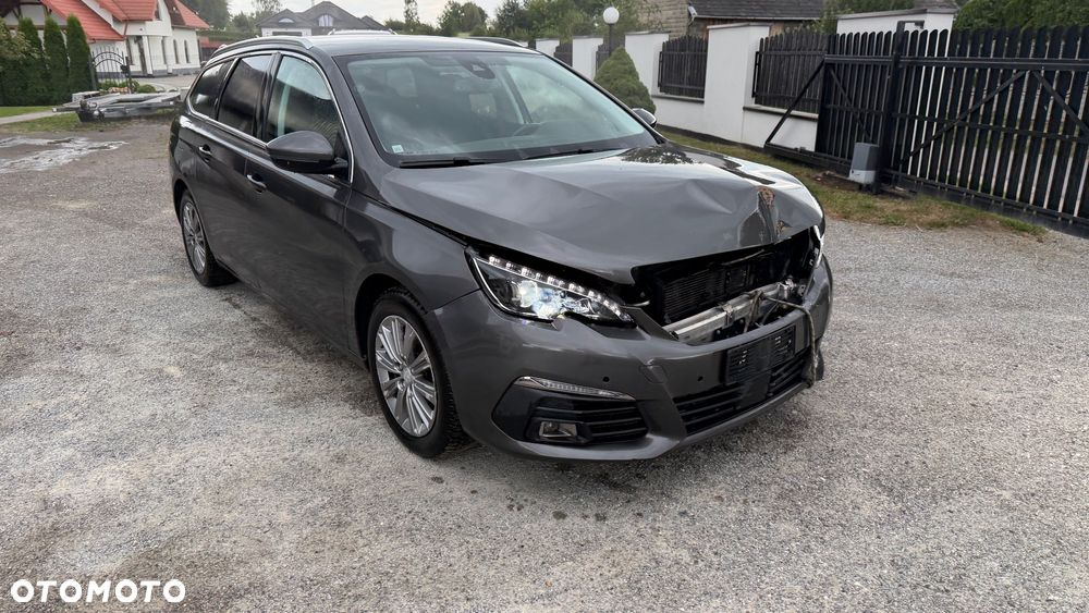 Peugeot 308 BlueHDi 130 EAT8 Stop & Start Allure Pack - 12