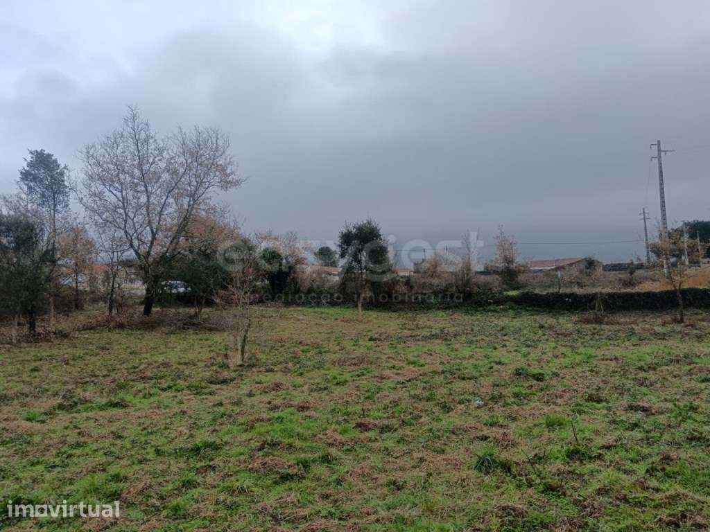 Terreno para construção de uma moradia - Grande imagem: 5/6