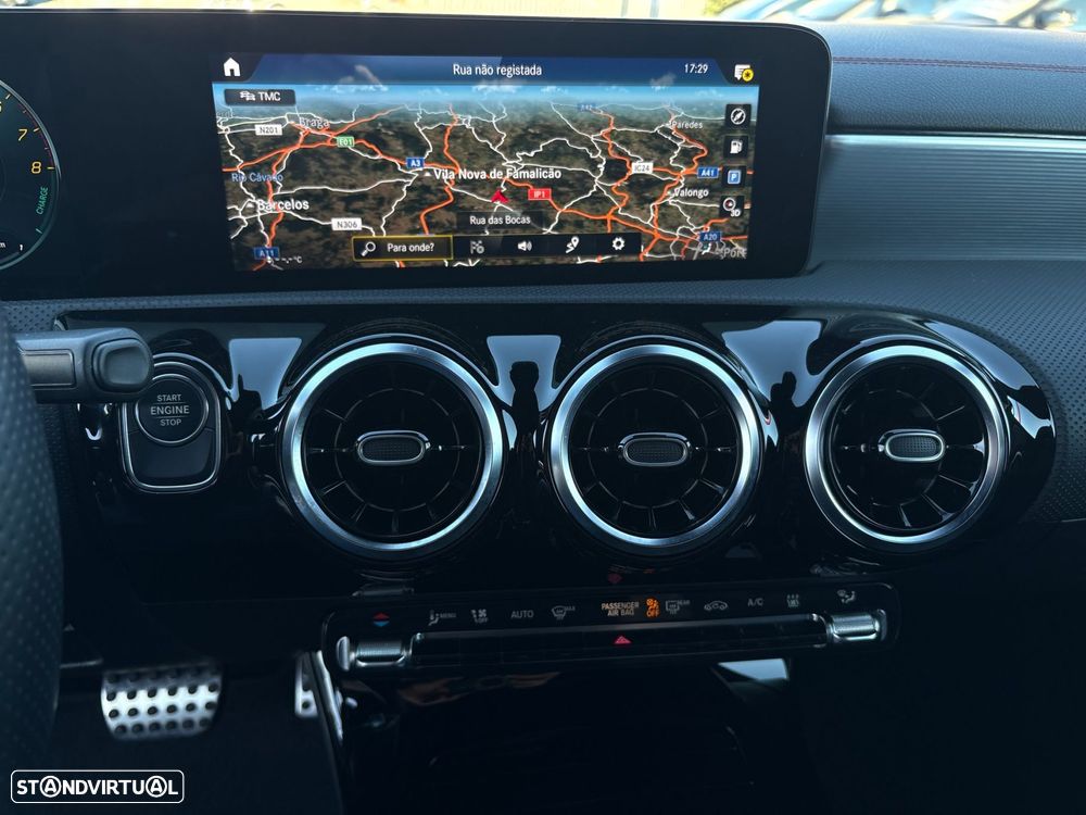 Mercedes-Benz CLA 250 e Shooting Brake AMG Line - 36