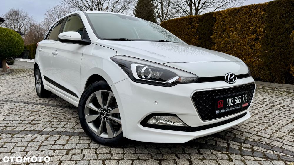 Hyundai i20 blue 1.2 Trend - 2
