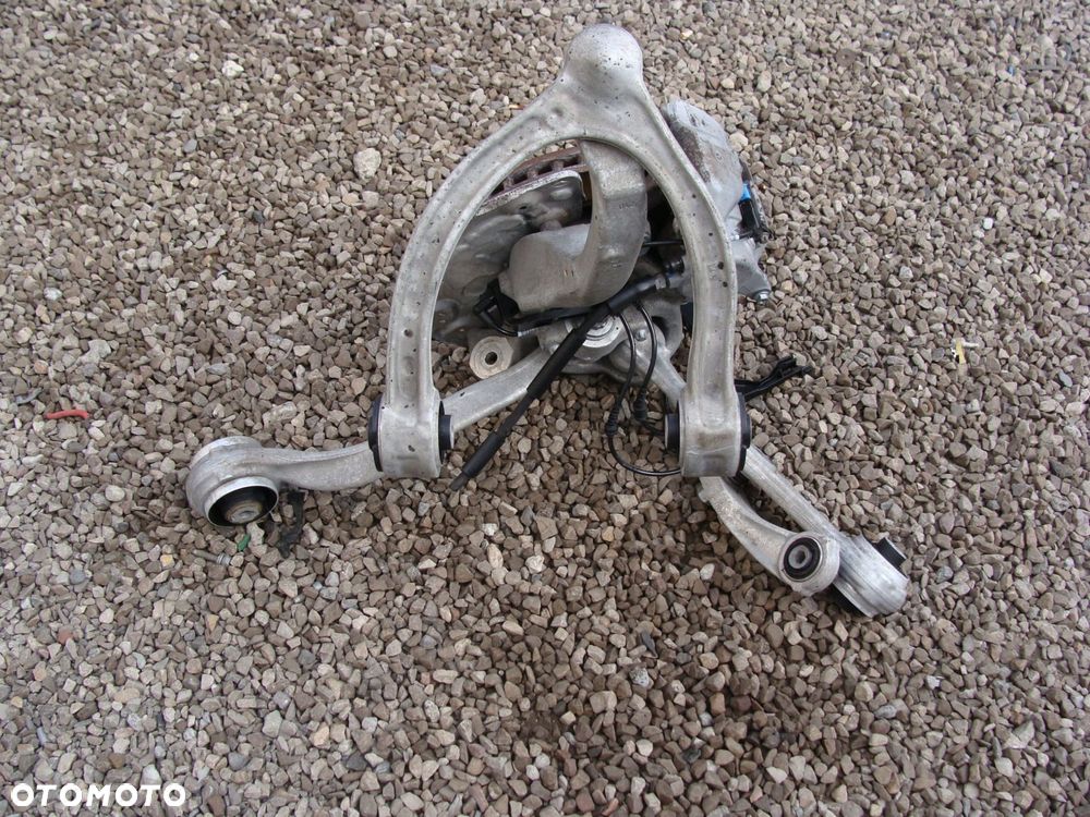 zwrotnica piasta wahacze prawa mercedes e-klasa w213 - 2