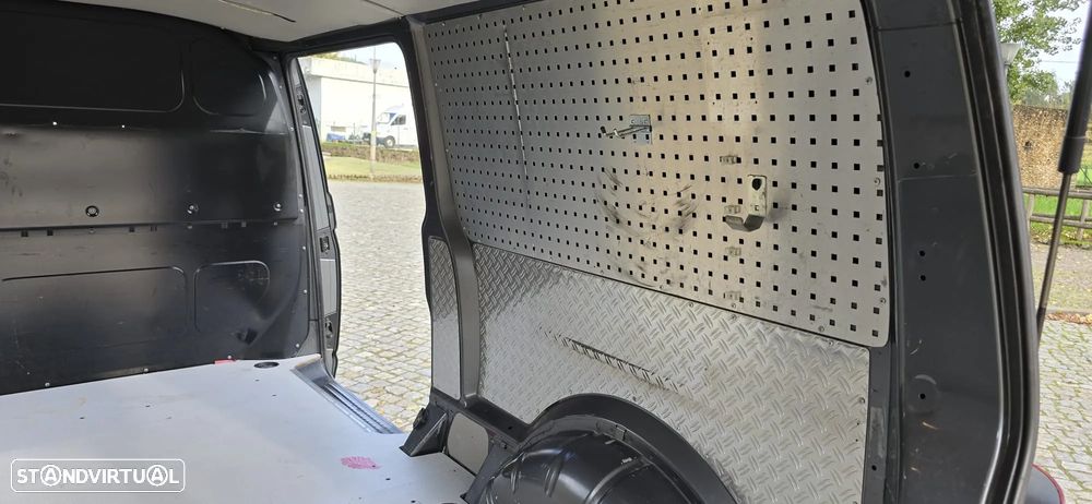 VW Transporter - 12