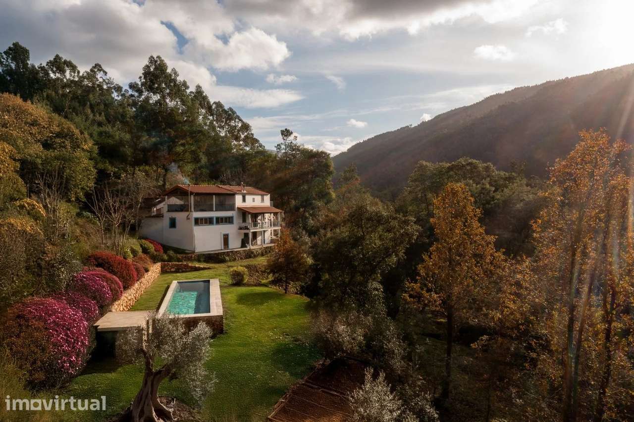 Quinta com 2 casas, 2 ruínas piscina e cerca de 1 hectare de terreno - Grande imagem: 2/60