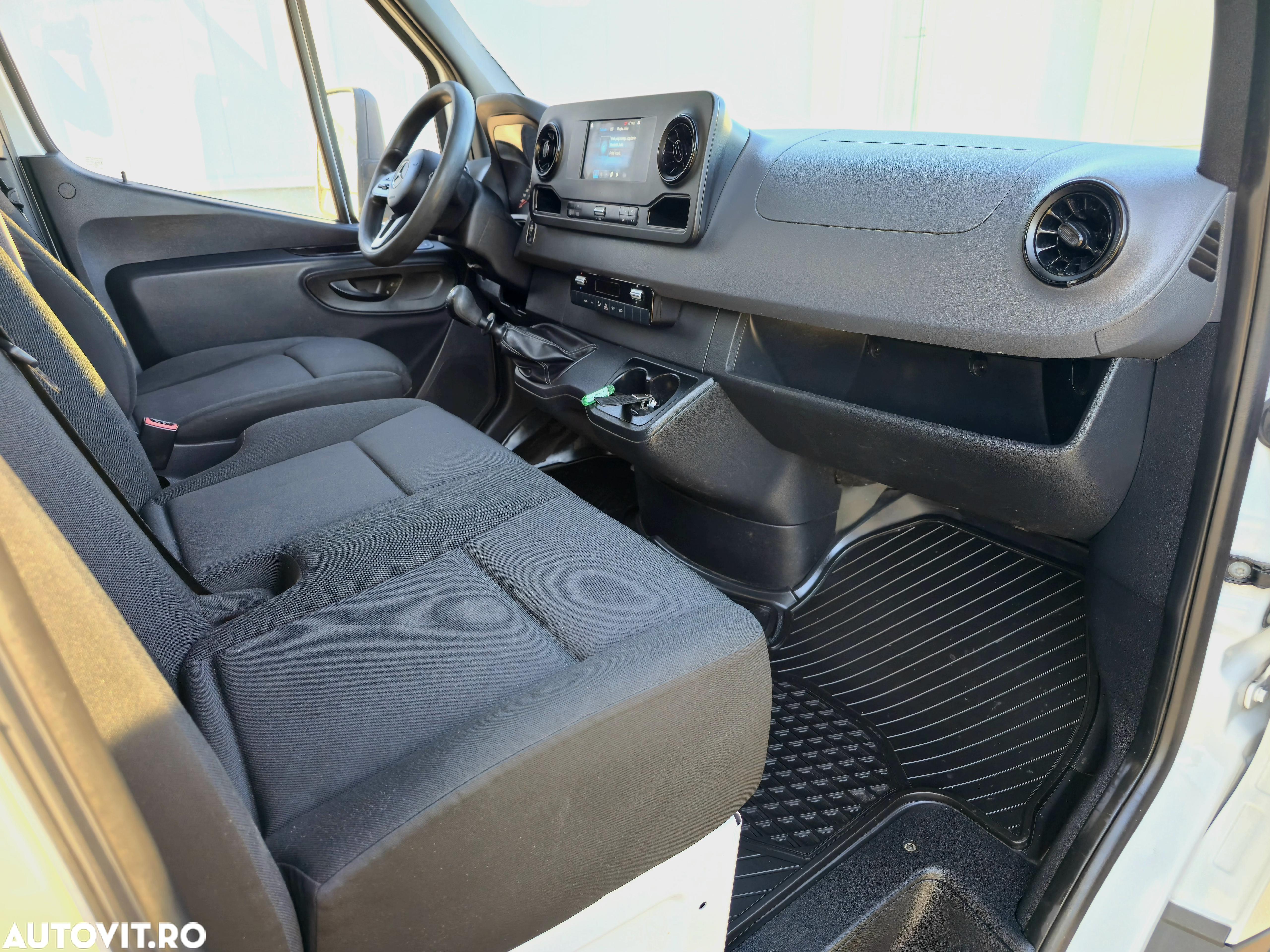 Mercedes-Benz Sprinter - 20