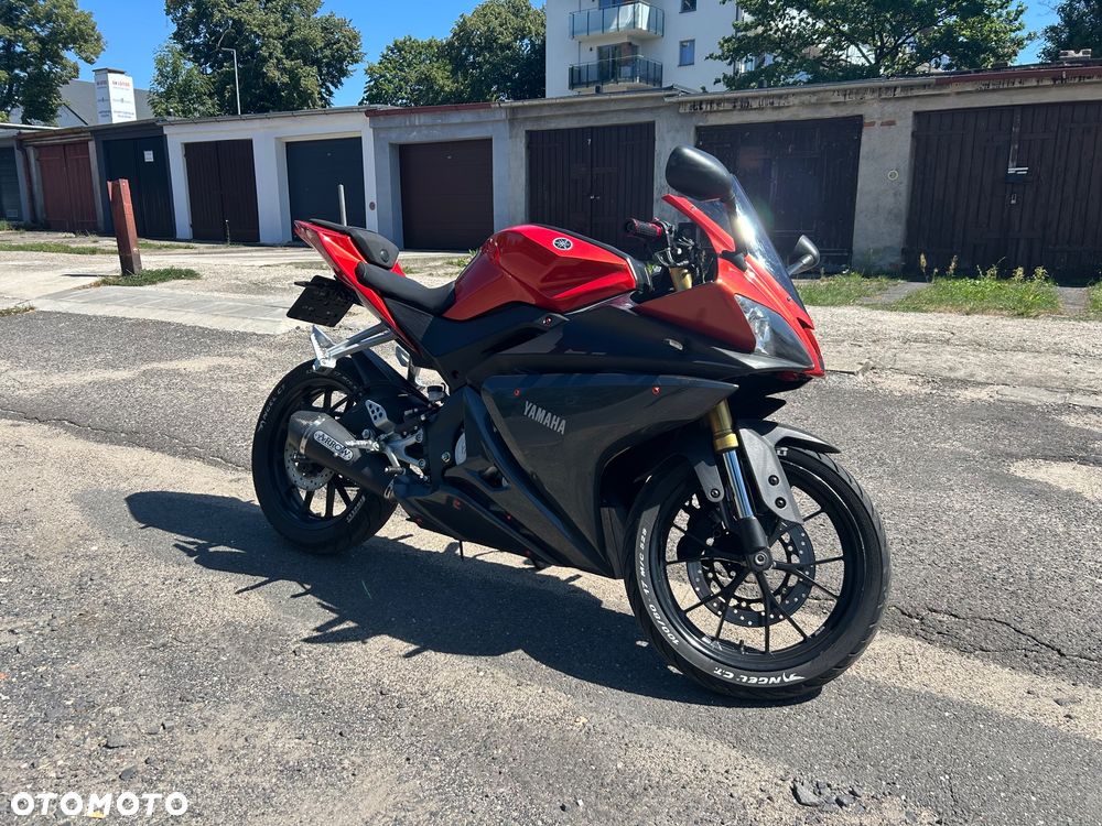Yamaha YZF - 1