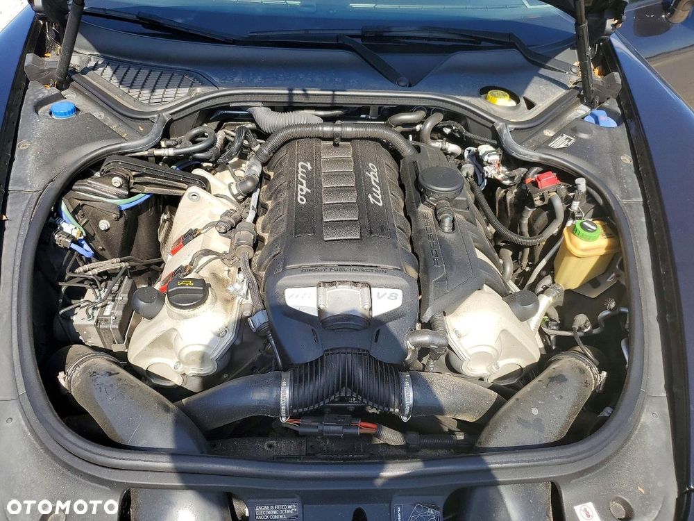 Porsche Panamera - 12