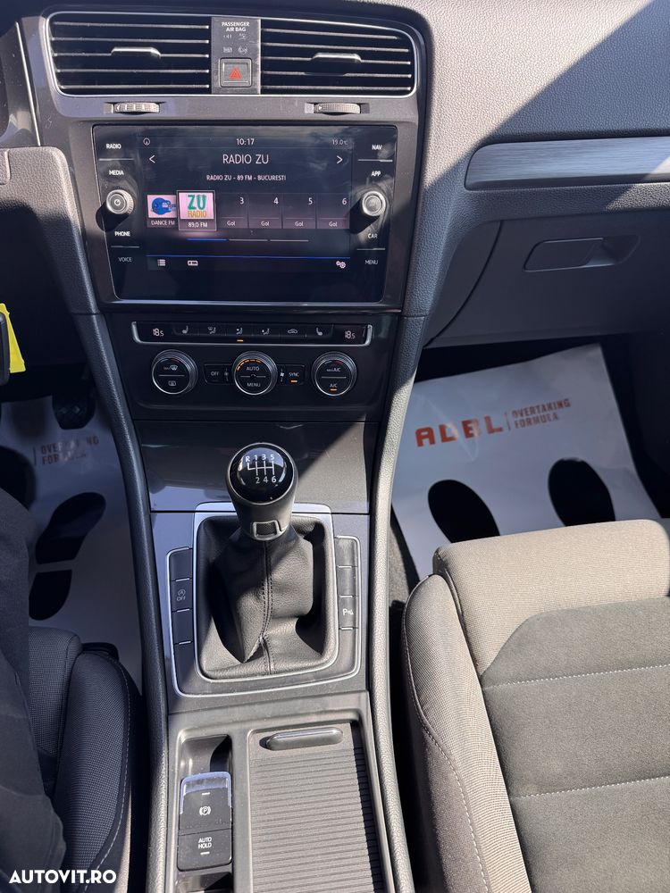 Volkswagen Golf - 15
