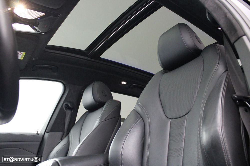 BMW X7 40 d xDrive Pack M — fotografia 44