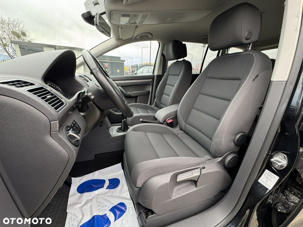 Volkswagen Touran 1.6 TDI DPF BlueMotion Technology Highline - 19