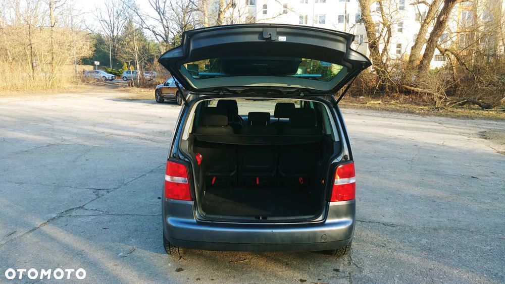Volkswagen Touran 1.9 TDI Trendline - 9