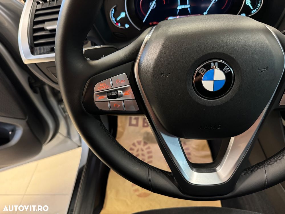 BMW X3 xDrive20i Aut. Luxury Line - 18