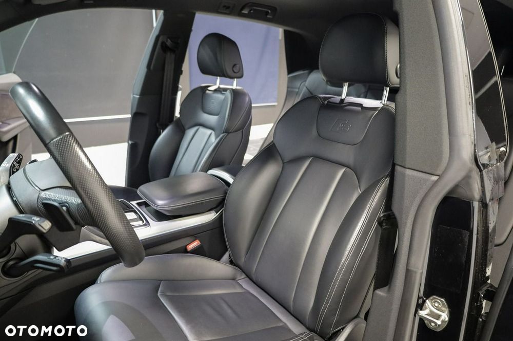 Audi Q8 - 15