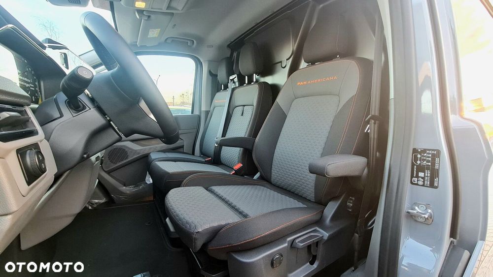 Volkswagen Transporter - 18
