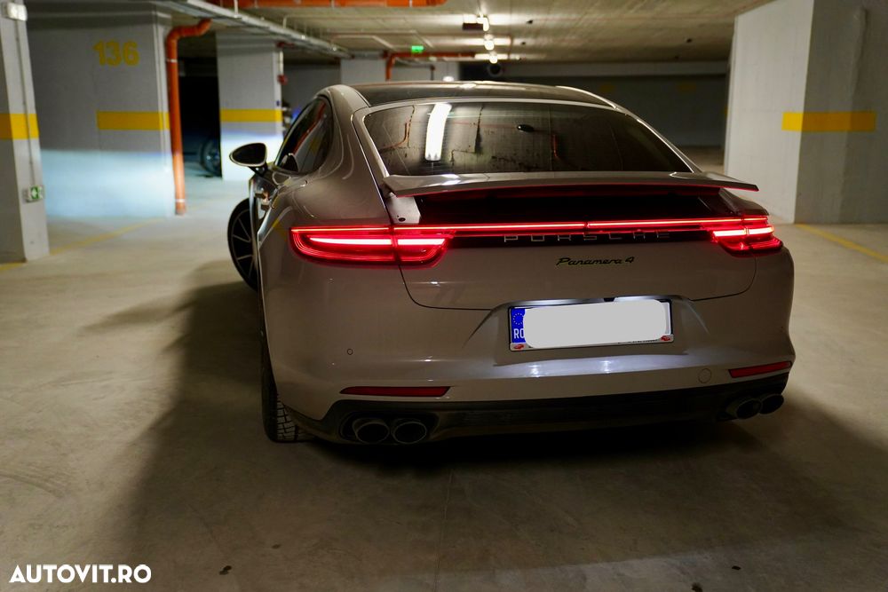 Porsche Panamera 4 E-Hybrid - 6
