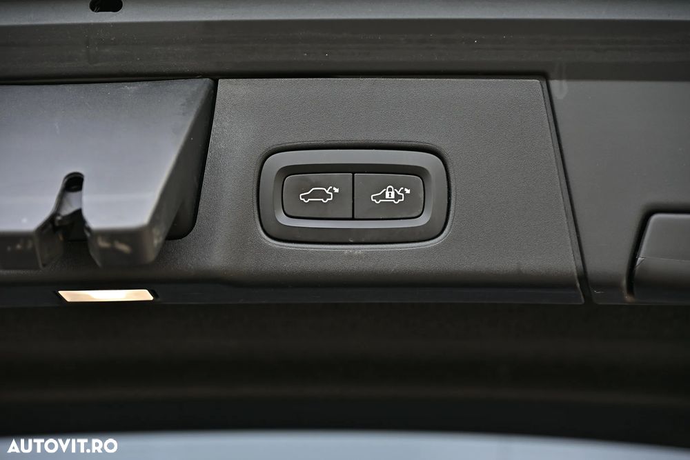 Volvo V90 B4 D AWD Geartronic Pro - 24
