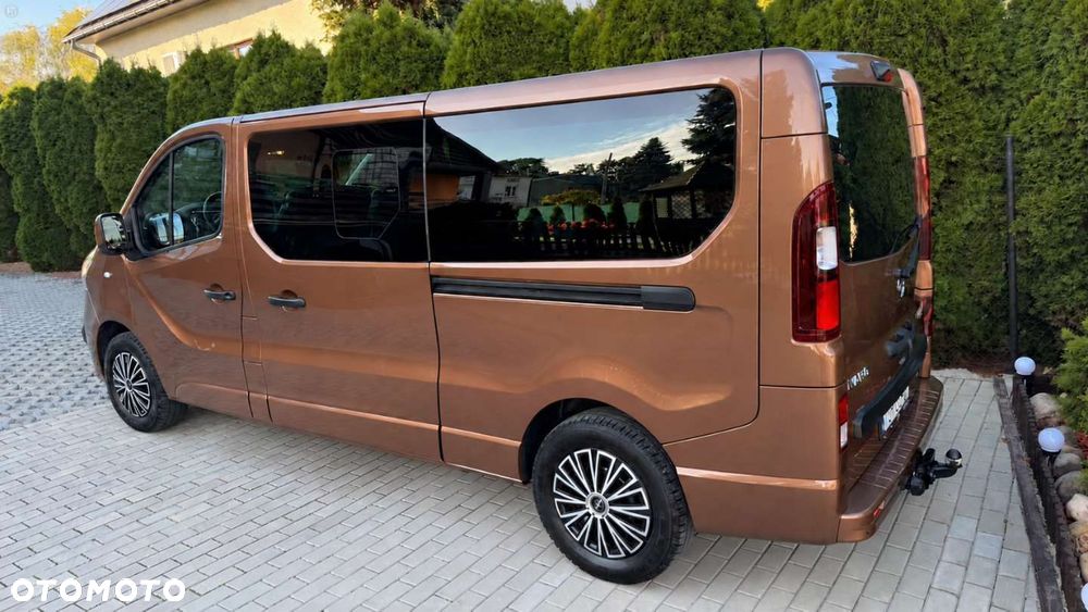 Opel Vivaro 2017 photo 2