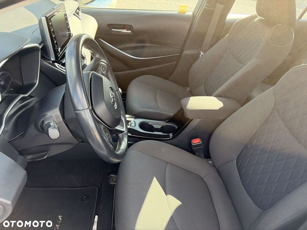 Toyota Corolla - 16