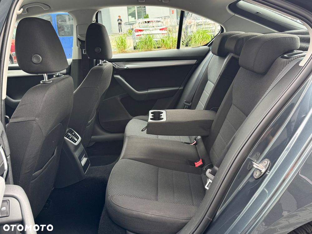 Skoda Octavia 1.4 TSI Ambition - 24