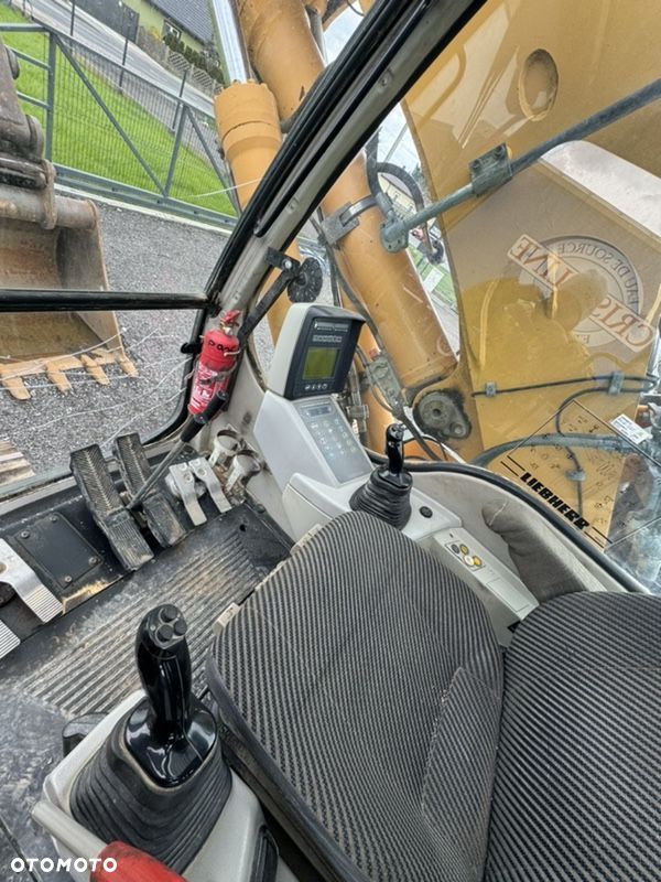 Liebherr R 906 LC - 17