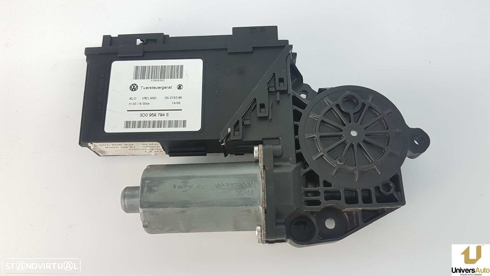 MOTOR ELEVADOR TRASEIRO DIREITO VOLKSWAGEN TOUAREG (7LA) TDI R5 - 1
