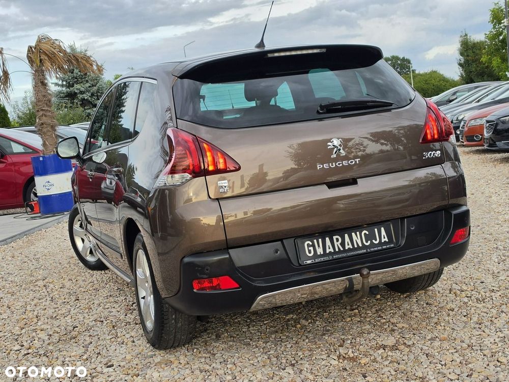 Peugeot 3008 Hybrid4 - 13