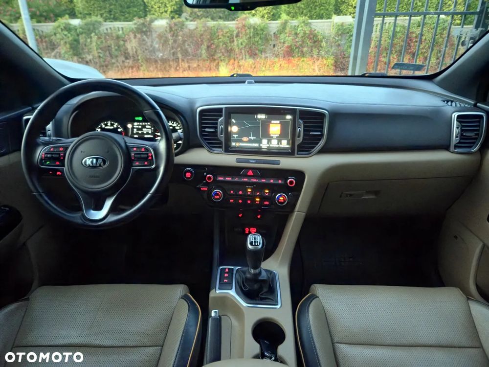 Kia Sportage 1.6 T-GDI Business Line 4WD - 6