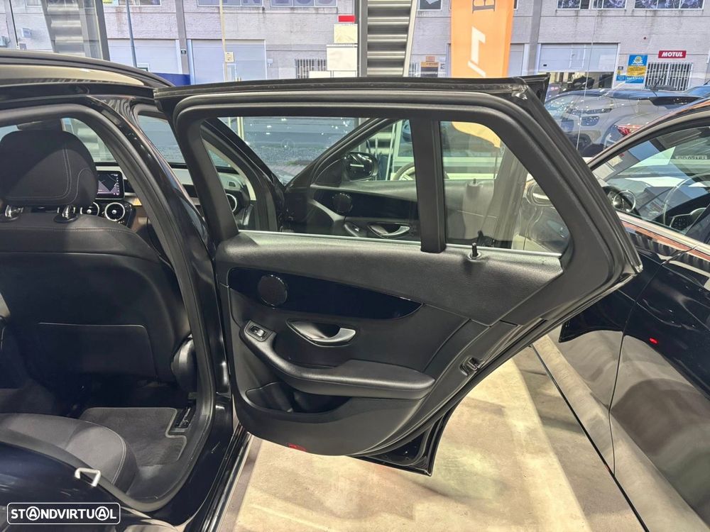 Mercedes-Benz C 200 - 12