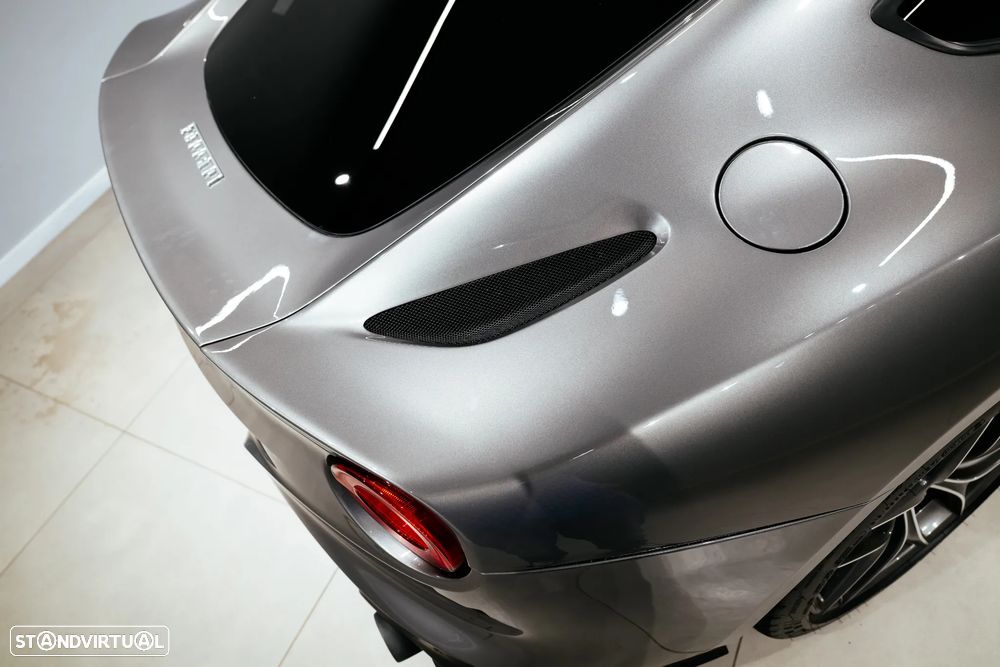 Ferrari F12 Berlinetta 6.3 V12 - 19
