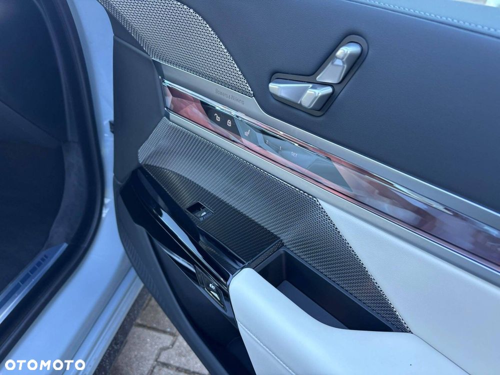 BMW Seria 7 - 17