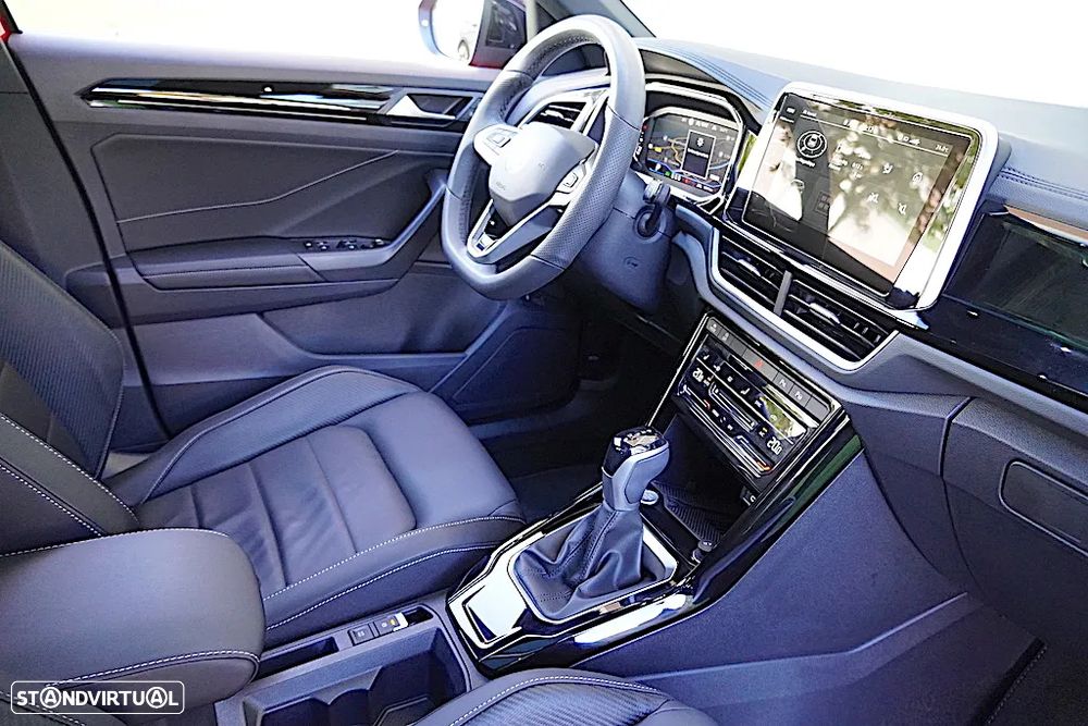 VW T-Roc 1.5 TSI R-Line DSG - 23