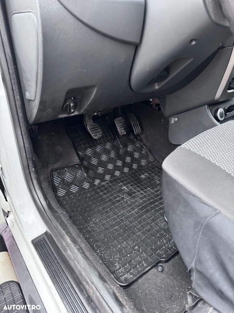 Dacia Duster 1.5 dCi 4x4 Ambiance - 14