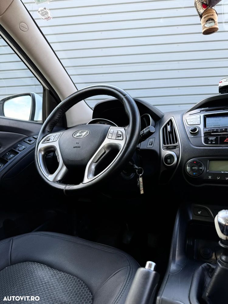 Hyundai ix35 2.0 CRDI Low 2WD GL Classic - 8