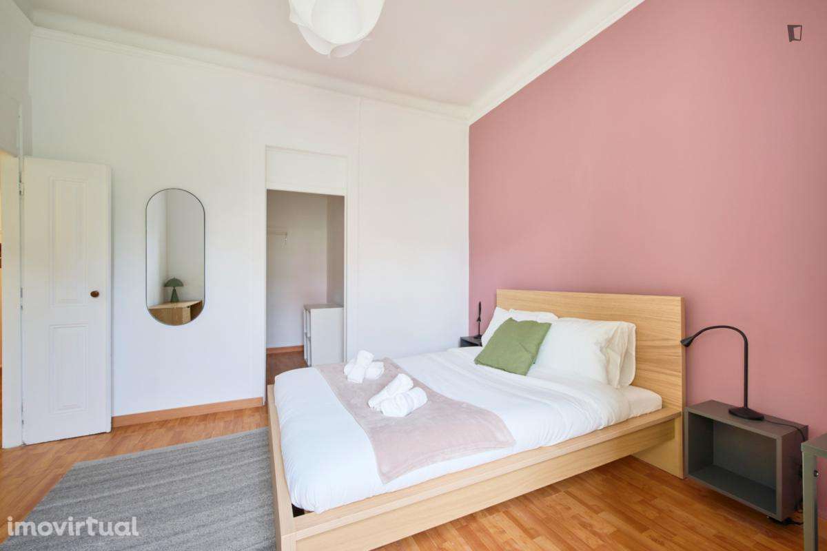 Quarto - localizado em São Bento Lisbon - Grande imagem: 3/29