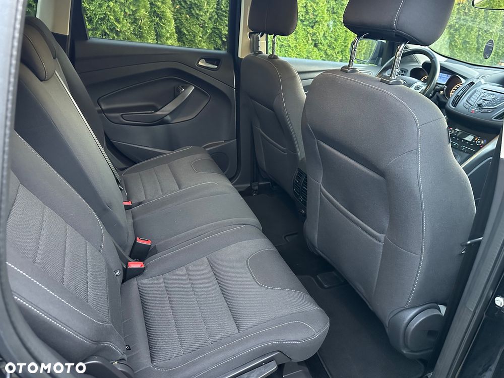 Ford Kuga - 11