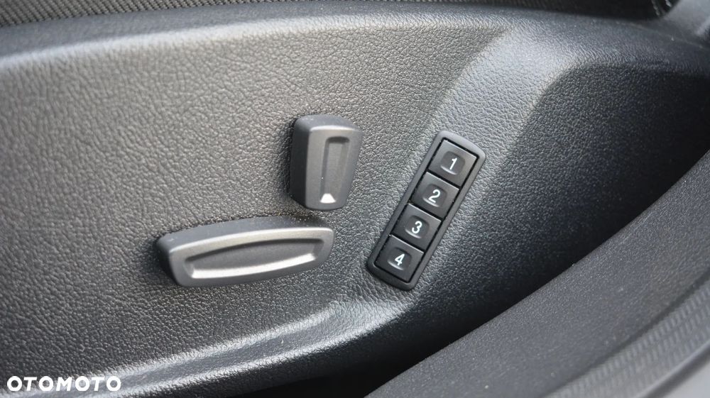 Ford Mondeo 2.0 TDCI Titanium X - 21